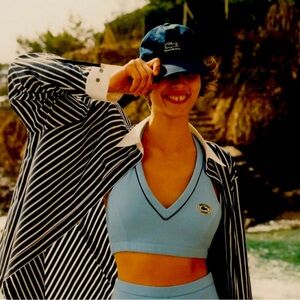 Meet your Posher, Mango